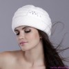 Зимняя женская шапка – обязательный атрибут этой зимы